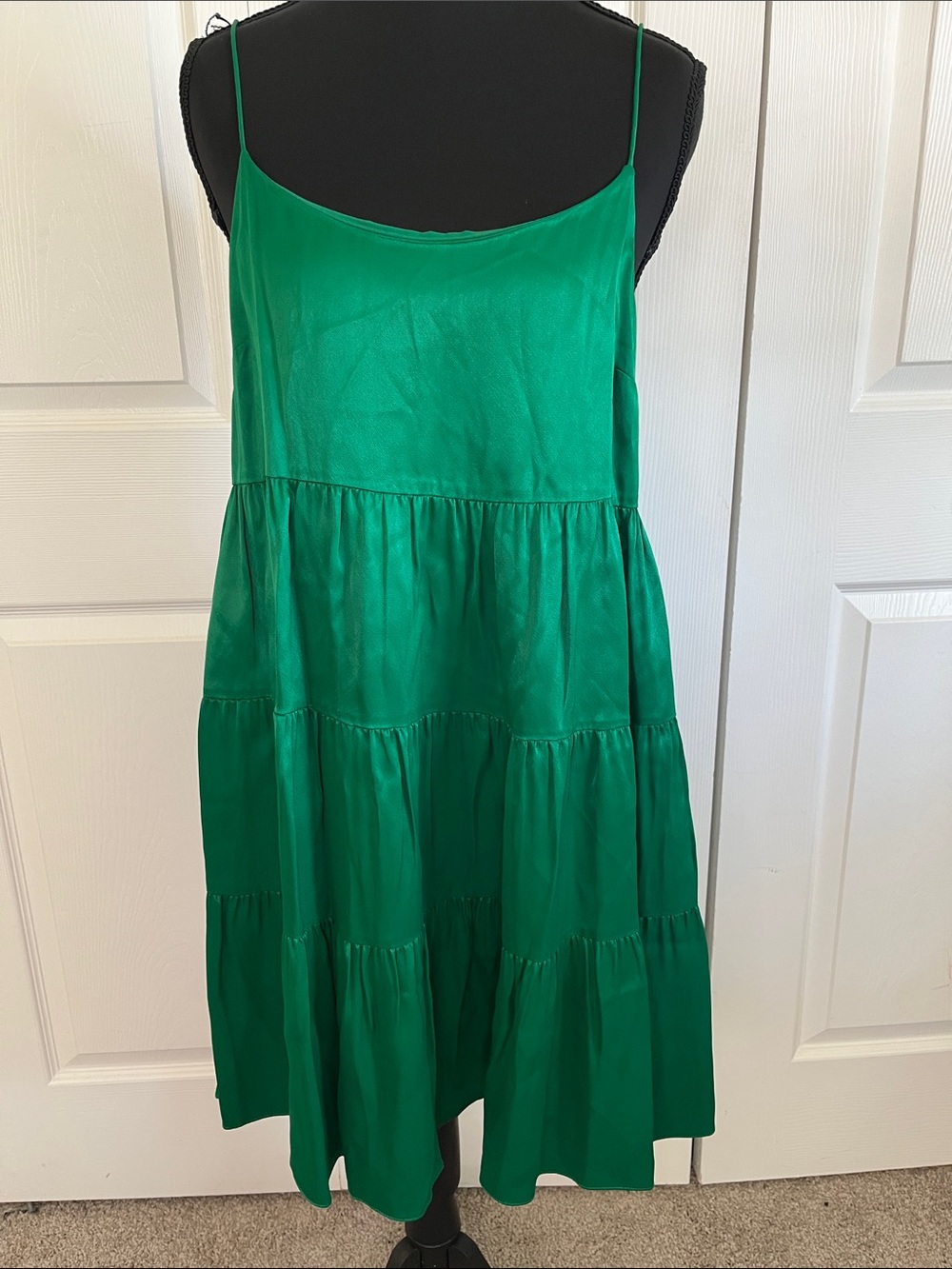 Alice + Olivia Collen Green Satin Tiered Babydoll Sundress Mini Dress Size 4